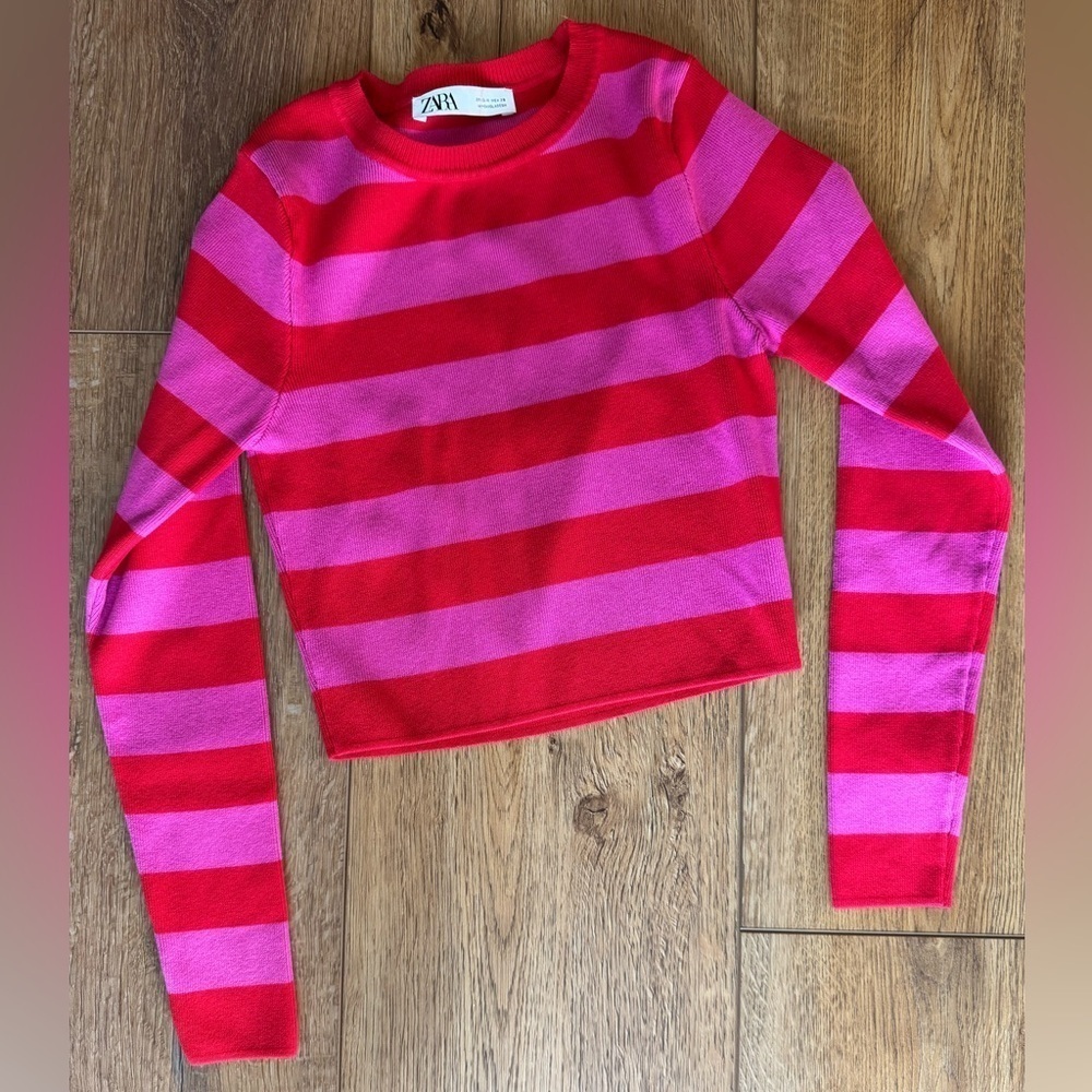 Zara Bubble Gum Stripes Red / Pink Long Sleeve Knit Crewneck Sweater/ 10/12